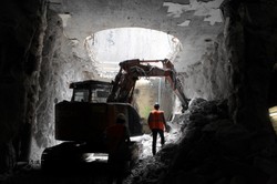 Schodzimy pod ziemię. Zobacz, jak budują warszawskie metro