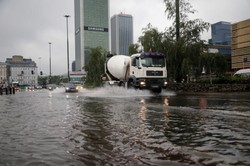 Setki interwencji strażaków, zalane domy i ulice. NAWAŁNICE nad Polską [WIDEO]