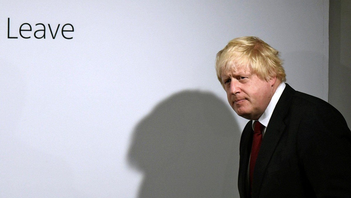 Vote Leave campaign leader Boris Johnson arrives to speak at the group's headquarters in London