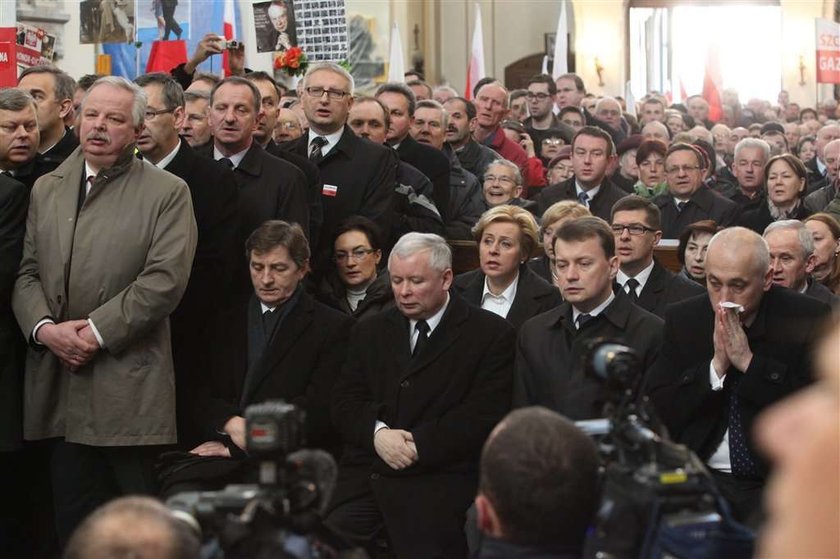 Kaczyński poruszony. Nie był w stanie przemawiać?