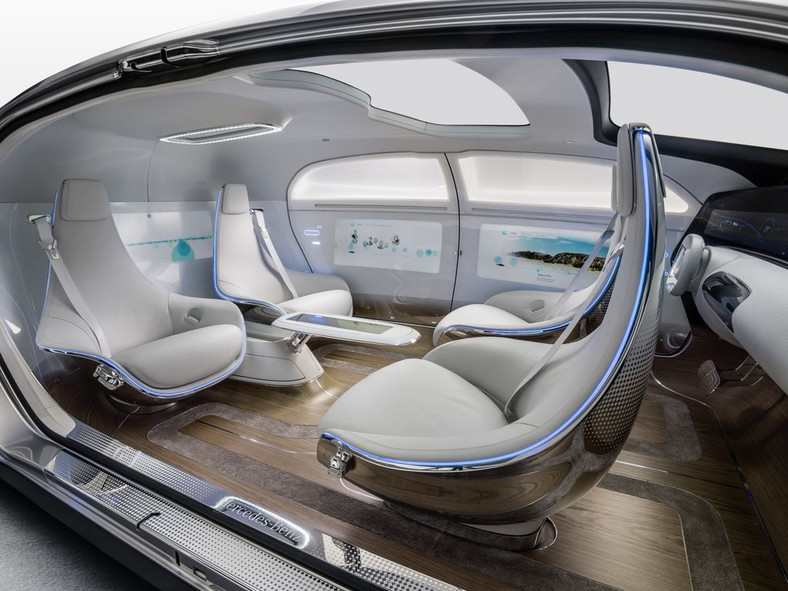 Mercedes-Benz F 015 – mobilna rewolucja