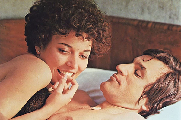 Maja je sa samo 17 godina snimila INTIMNU SCENU sa Draganom Nikolićem: "Tražio je da svi NAPUSTE SOBU, a kada smo ostali sami..."