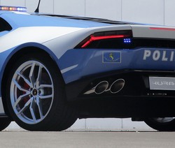 Policja dostała nowe lamborghini! Nawet nie próbuj uciekać i zobacz ZDJĘCIA