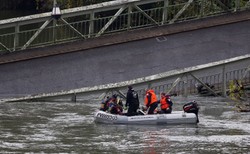Katastrofa mostu we Francji. Nie żyje 15-latek, wiele osób zaginionych