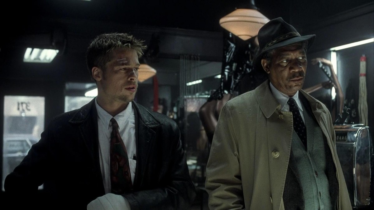 Brad Pitt i Morgan Freeman w filmie "Siedem"