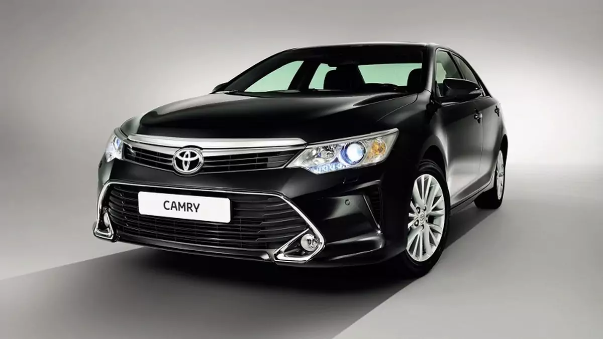 2015-Toyota-Camry-6