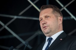 Czarnek o programie "Bon szkolny – poznaj Polskę”: Pedagogika dumy zamiast pedagogiki wstydu