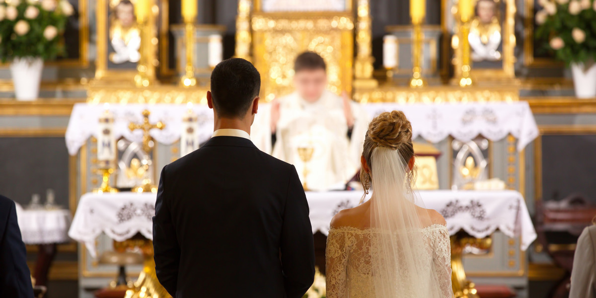W Kościele katolickim nie ma "unieważnienia" ślubu czy rozwodu - jest stwierdzenie nieważności małżeństwa. Ile kosztuje taki proces?