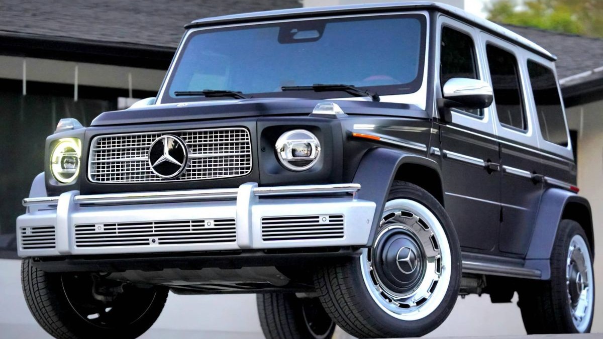Un Mercedes G-Class de aproape 200.000 de euro, modificat cu piese de pe Alibaba, a mers 127 km și s-a devalorizart cu 55.000 de euro