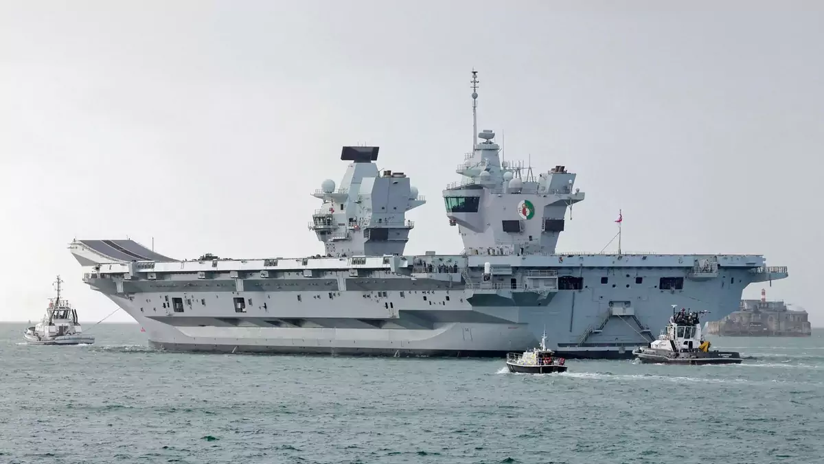 HMS Queen Elizabeth rozpoczyna podróż do USA