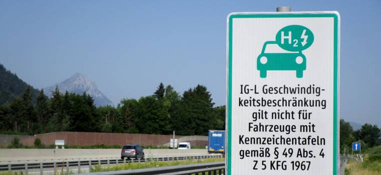 Na wybranych autostradach możesz jechać o 30 km/h szybciej. Tak już jest w Austrii