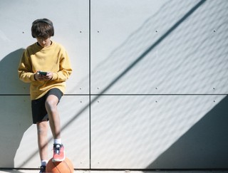 Telefony zaufania dla dzieci i młodzieży. 'W samym kwietniu musieliśmy aż 158 razy podejmować interwencję'