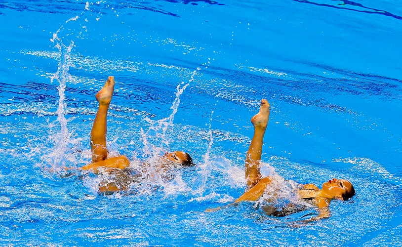 Balet w wodzie, czyli pływaczki synchroniczne w akcji