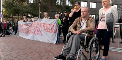 Dramatyczny protest w Sejmie. Rodzice osób niepełnosprawnych okupują parlament