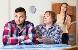 Zapracowana polska rodzina. Państwo i pracodawca niespecjalnie pomagają [NOWY RAPORT GUS]