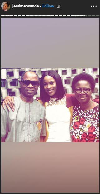 Jemima Osunde flanked by her parents at her induction [Instagram/JemimaOsunde] 