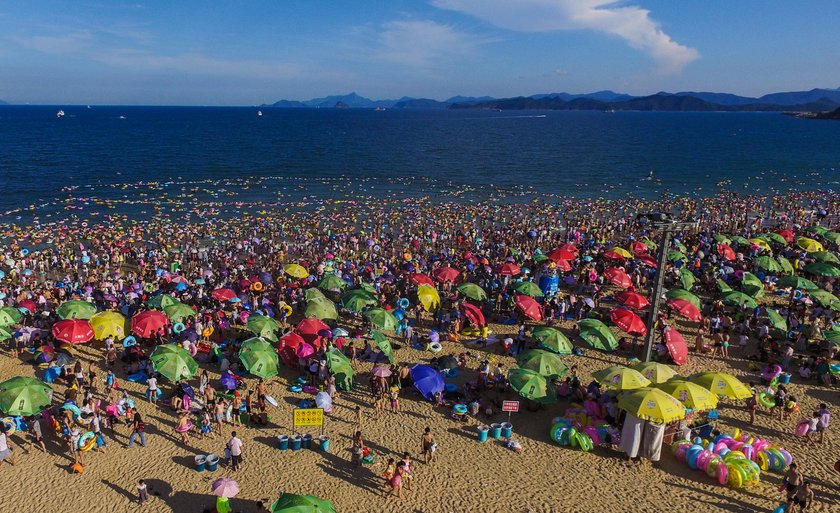 Przeludnione chińskie plaże