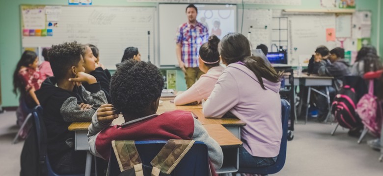 Nadeszło lato i skończyły się egzaminy. To świetny czas na bycie studentem w Europie — chyba że jesteś z Rosji