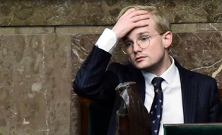 Politycy w służbie cywilnej. O apolityczności korpusu można zapomnieć