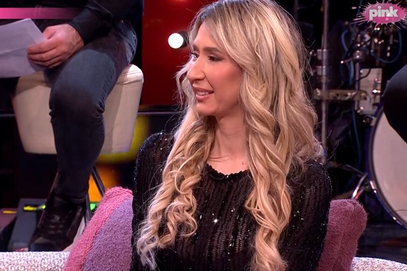 "OSNIVAM SVOJU STRANKU, ZVAĆE SE SEKS" Mirjana Pajković priznala šta su joj tražili da uradi na sajtu za odrasle: "Za to sam dobila 300 dolara"