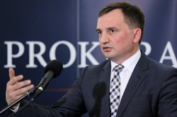 Afera Srebrnej. Ziobro: To druga strona przewleka sprawę, w polskiej prokuraturze obowiązuje język polski