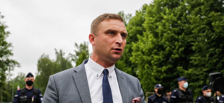 Bąkiewicz: Broniąc kościołów będziemy mieć różańce, własne ręce, gaz łzawiący i sznury