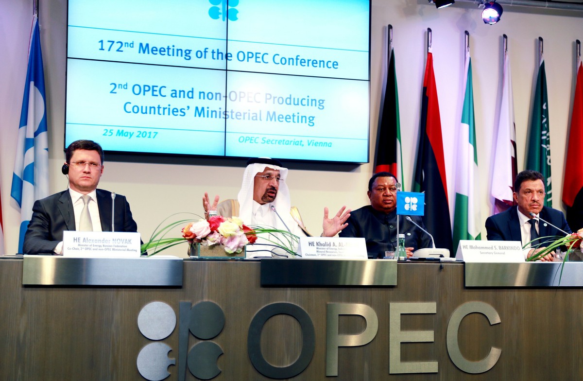 OPEC+ maintains November crude oil production limits