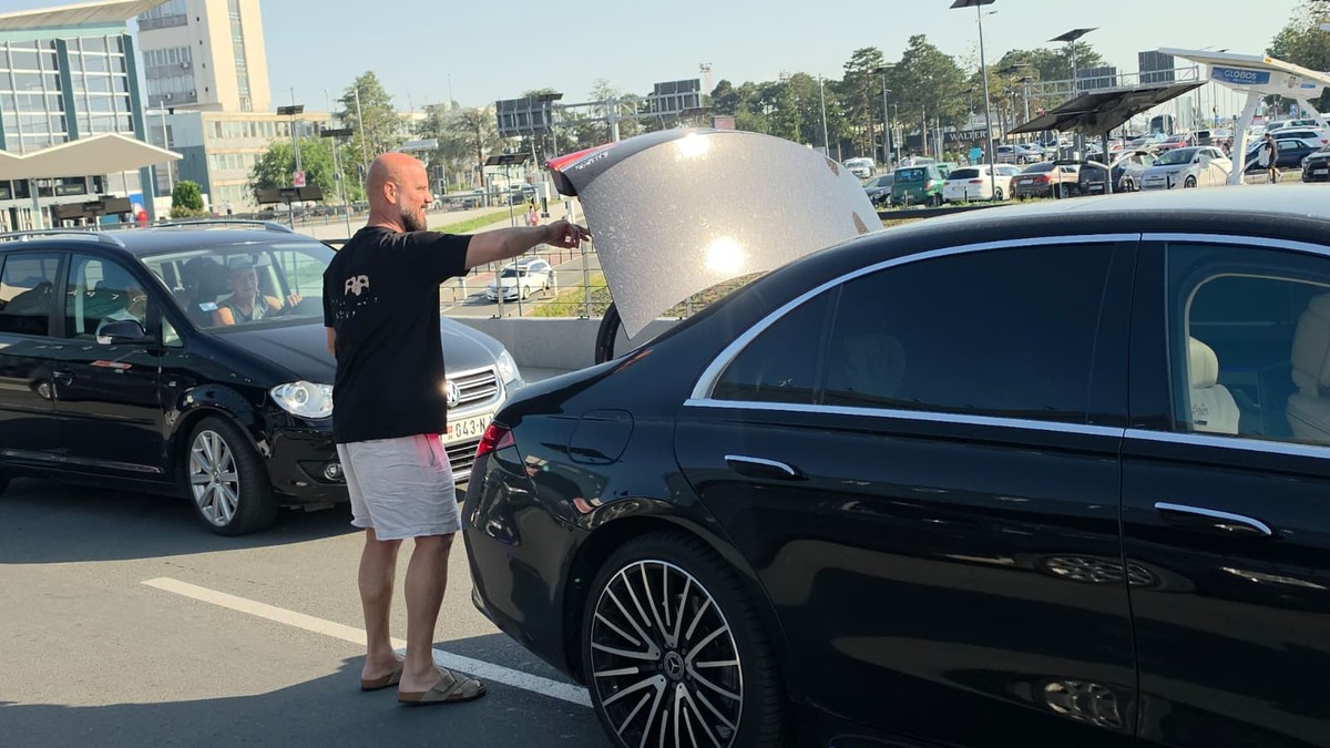 Boban Rajović na aerodromu 