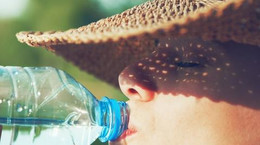 Co pić oprócz wody, żeby się napić? Napoje, które najlepiej gaszą pragnienie