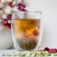 Hidegen főzött tea – itt egy nyári frissítő, ami többet nyújt, mint gondolná