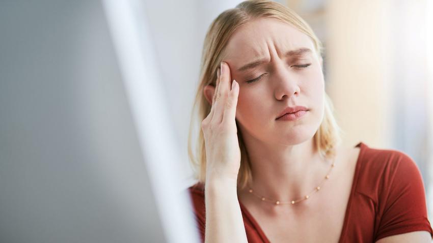szaggató éles fejfájás migrén, agyvérzés előjele tünetei