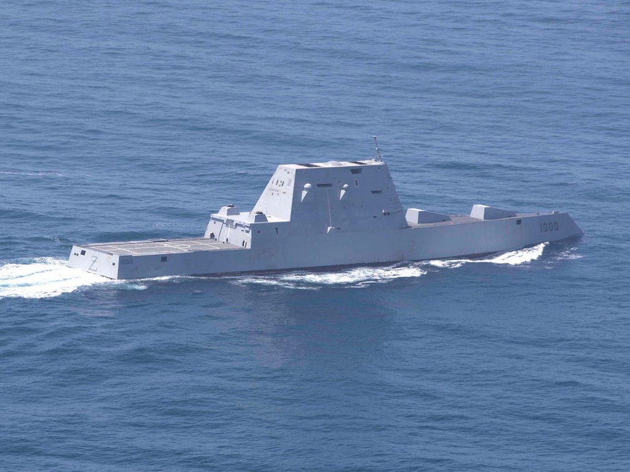 USS Zumwalt na Oceanie Spokojnym, 10 kwietnia 2022 r.