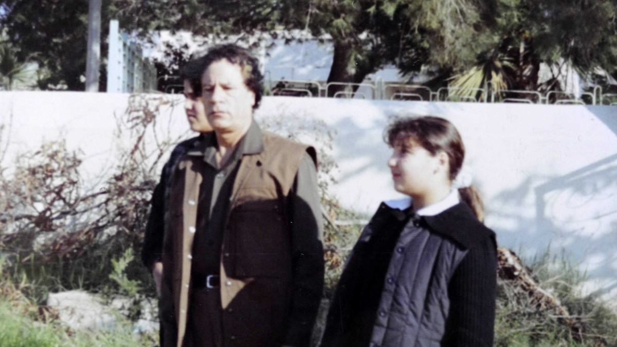 Moamer Gadafi sa usvojenom ćerkom Hanom