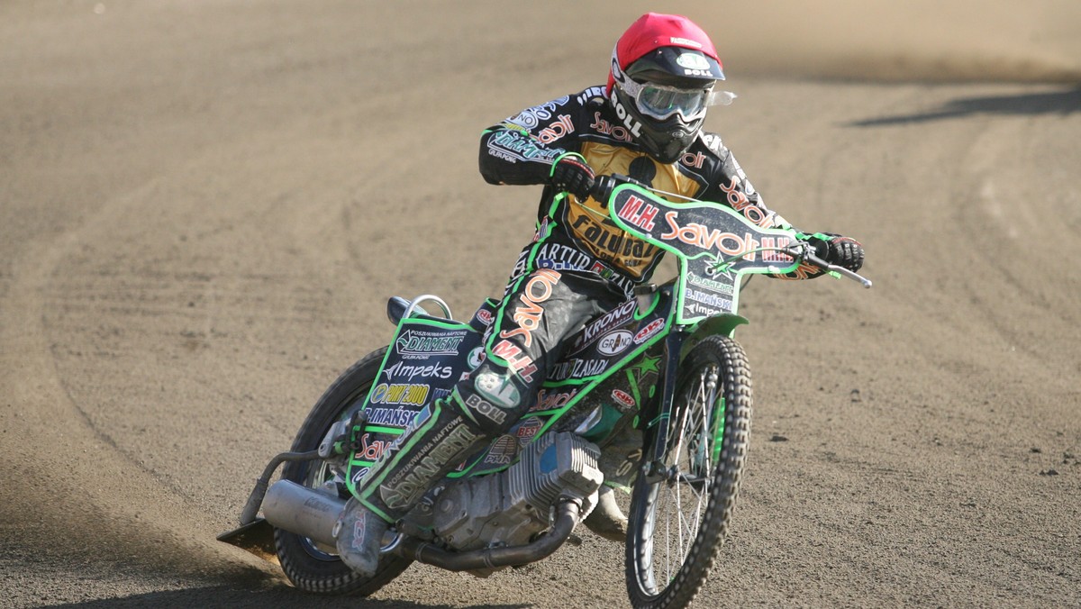 Patryk Dudek nie wystartuje we wtorkowym meczu szwedzkiej Elitserien, w której Vargarna Norrkoeping podejmie jego Dackarne Malilla. Absencja Dudka to konsekwencja groźnego upadku, który żużlowiec zanotował podczas niedzielnego spotkania w Lesznie.