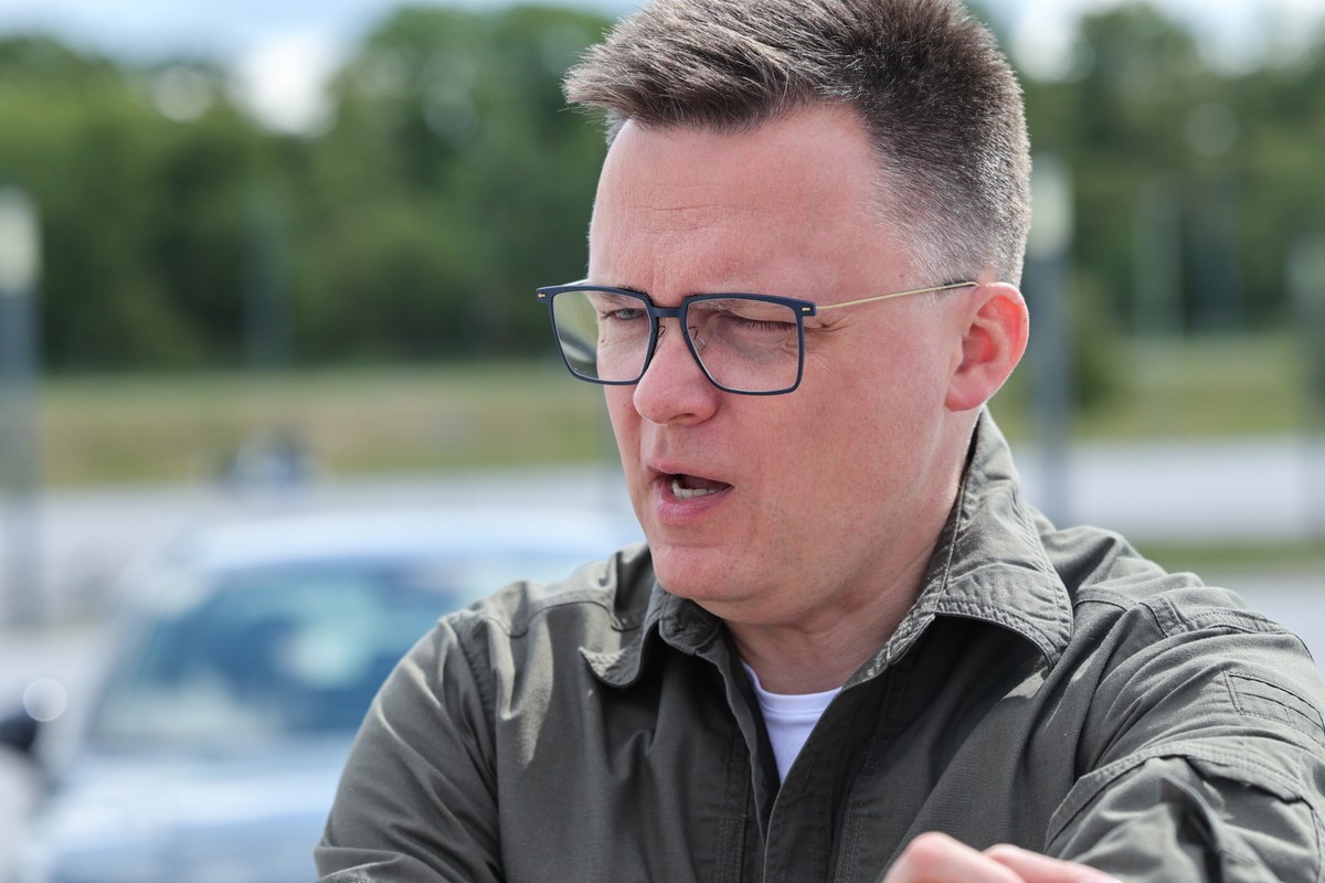 Szymon Hołownia pozwie posłów PiS w trybie wyborczym. W tle oskarżenia o jego działkę