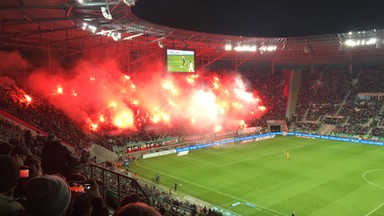 Petardy i fajerwerki na Stadionie Wrocław. Śląsk wydał oświadczenie