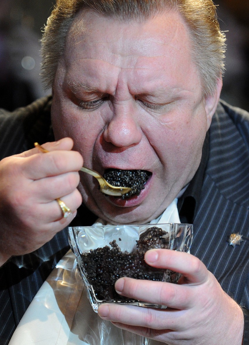 Pobednik, Aleksandar Volov, progutao je pola kilograma ruskog specijaliteta za minut i 26 sekundi