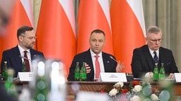 spór o dostęp sławomira cenckiewicza do informacji niejawnych. abw zap