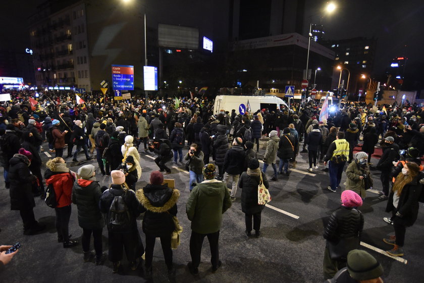 Trybunał Konstytucyjny opublikował uzasadnienie wyroku ws. aborcji. Protesty w Polsce