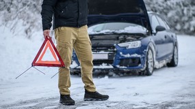 Ostrzeżenie IMGW. Marznące opady i gołoledź 11 i 12 lutego. Dramatyczne warunki na drogach