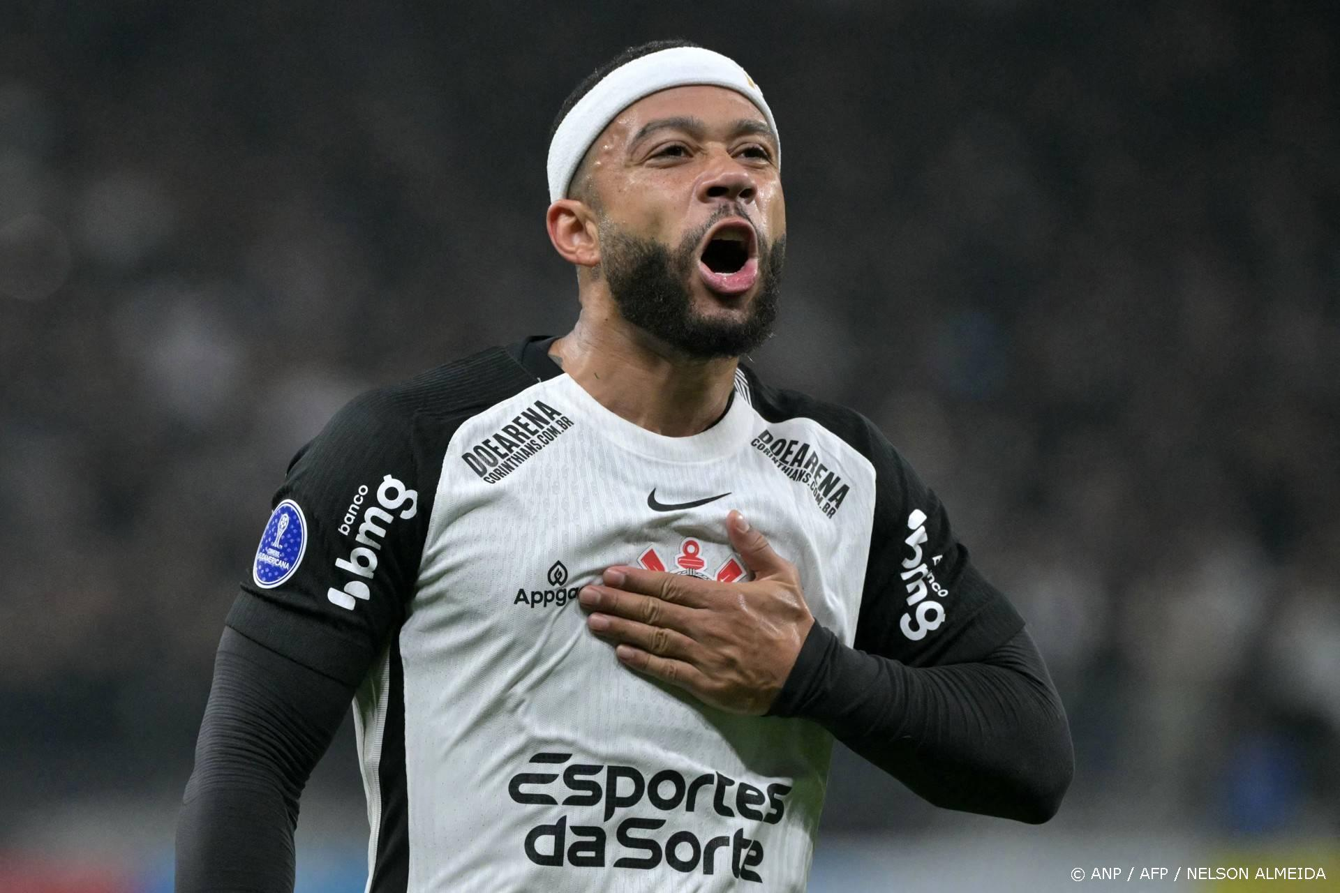 Depay schiet Corinthians naar de bekerfinale na 2 gemiste penalties