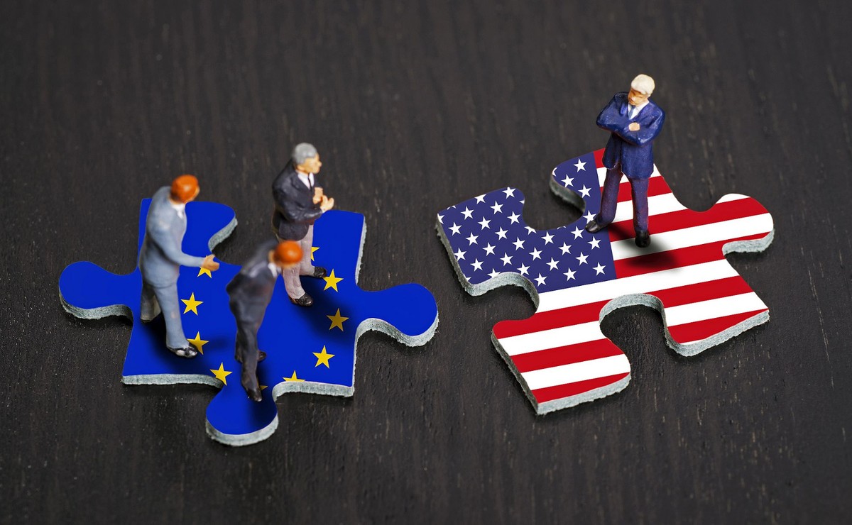 Choć UE stosuje wyższe cła na produkty z USA, to mniej zarabia