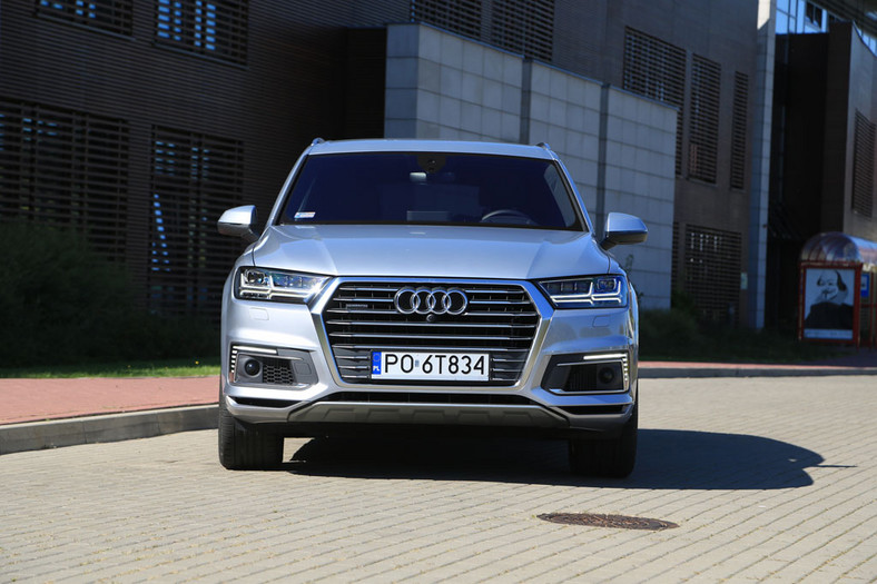 Audi Q7 e-tron - czy warto kupić hybrydę?