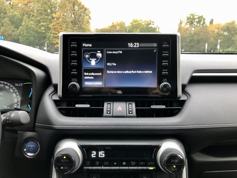 Toyota RAV4 2.5 Hybrid AWD Black Edition by JBL