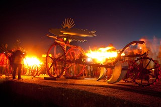 Kolaże i asamblaże Hasiora znane były w Paryżu i Londynie