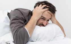 Nie możesz zwlec się z łóżka po 9 godzinach snu? Nie jest dobrze!