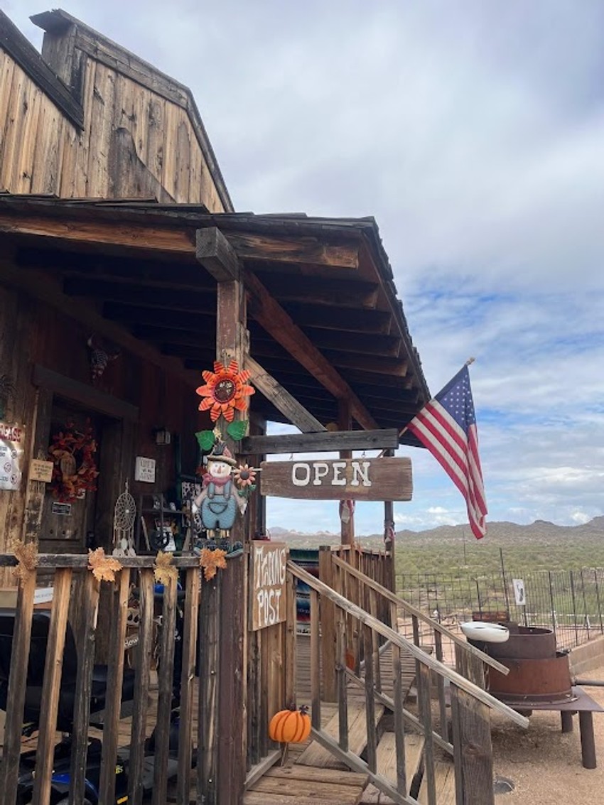 Arizona je uz granicu sa Meksikom