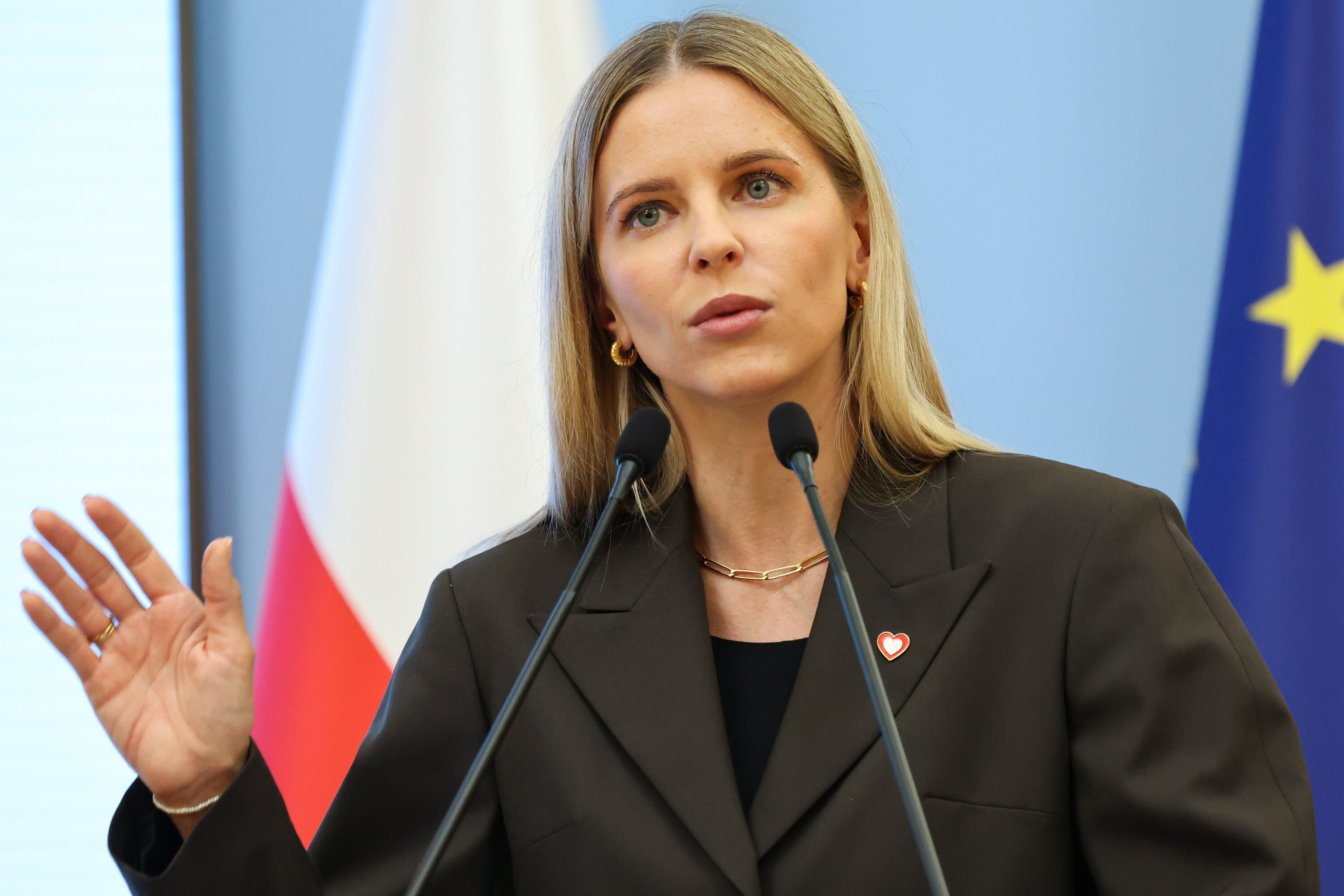 Adopcje w Polsce spadły o 30% - 2300 dzieci czeka na rodzinę