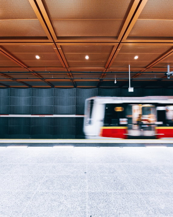 Nowe stacje metra w Warszawie otwarte