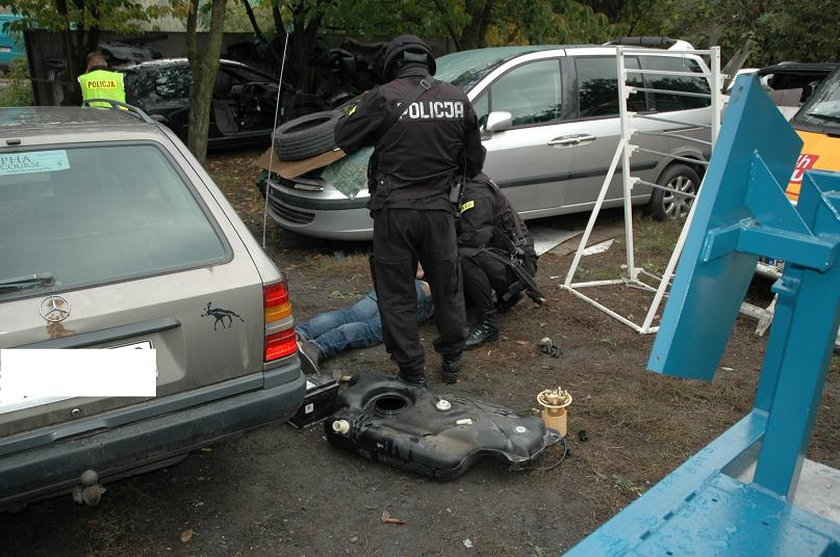 Policjanci zlikwidowali dziuplę samochodową pod Wrześnią